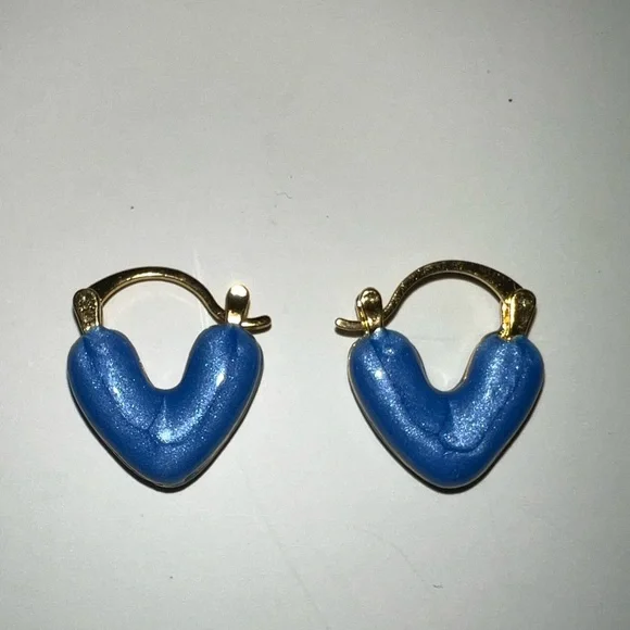 NWT Blue Heart Dangle Hoop Earrings - Picture 8 of 8